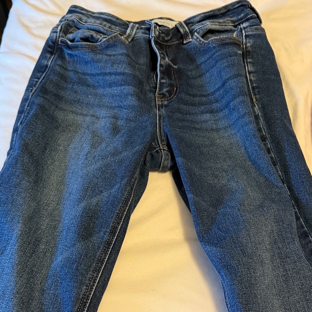 VERVET sz 28 flare leg jeans worn once!